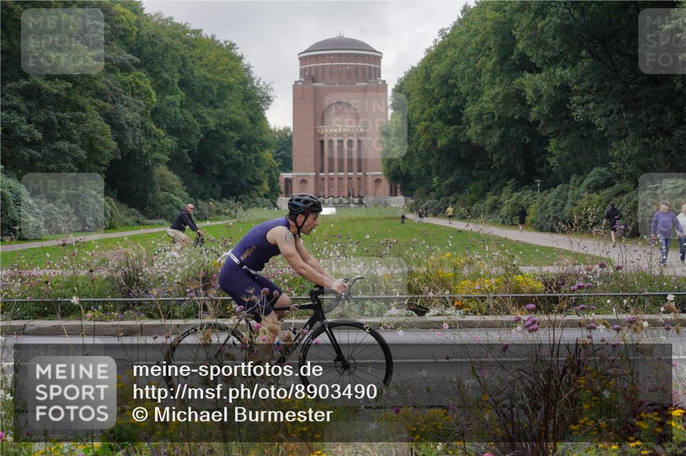 14.09.2025 - Stadtparktriathlon Michael Burmester http://msf.ph/oto/8903490 14.09.2025 10:35:47 Radfahren 629, 767, 769 meine-sportfotos.de
