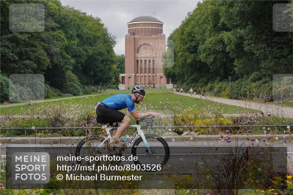 14.09.2025 - Stadtparktriathlon Michael Burmester http://msf.ph/oto/8903526 14.09.2025 10:37:35 Radfahren 535, 632, 648, 688, 702, 727, 753 meine-sportfotos.de
