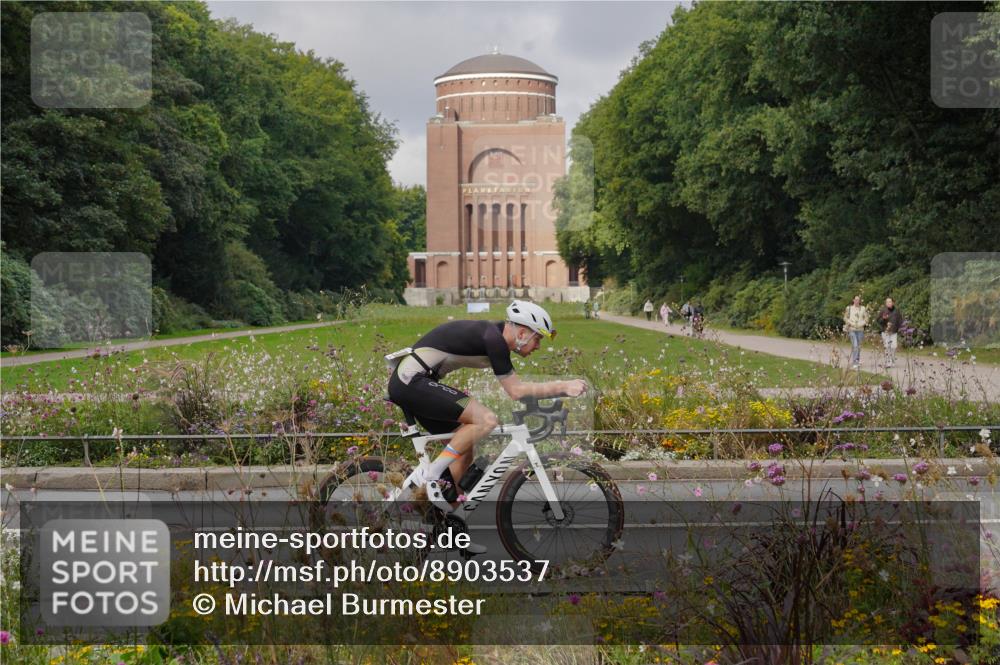 14.09.2025 - Stadtparktriathlon Michael Burmester http://msf.ph/oto/8903537 14.09.2025 10:38:16 Radfahren 705, 730, 748, 750, 759, 763, 799, 800 meine-sportfotos.de