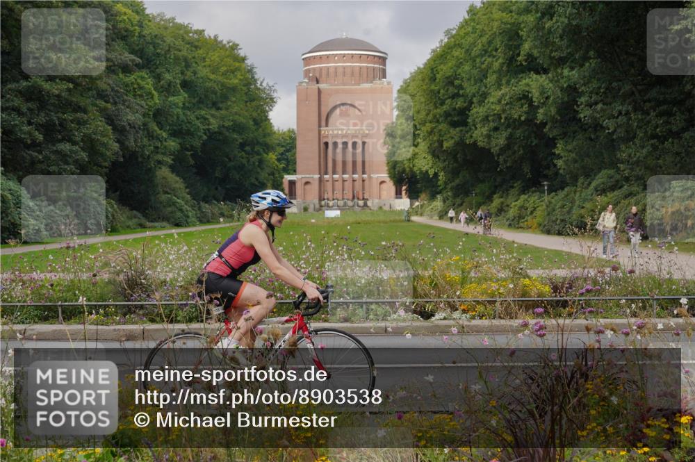 14.09.2025 - Stadtparktriathlon Michael Burmester http://msf.ph/oto/8903538 14.09.2025 10:38:18 Radfahren 705, 748, 750, 759, 763, 799, 800 meine-sportfotos.de