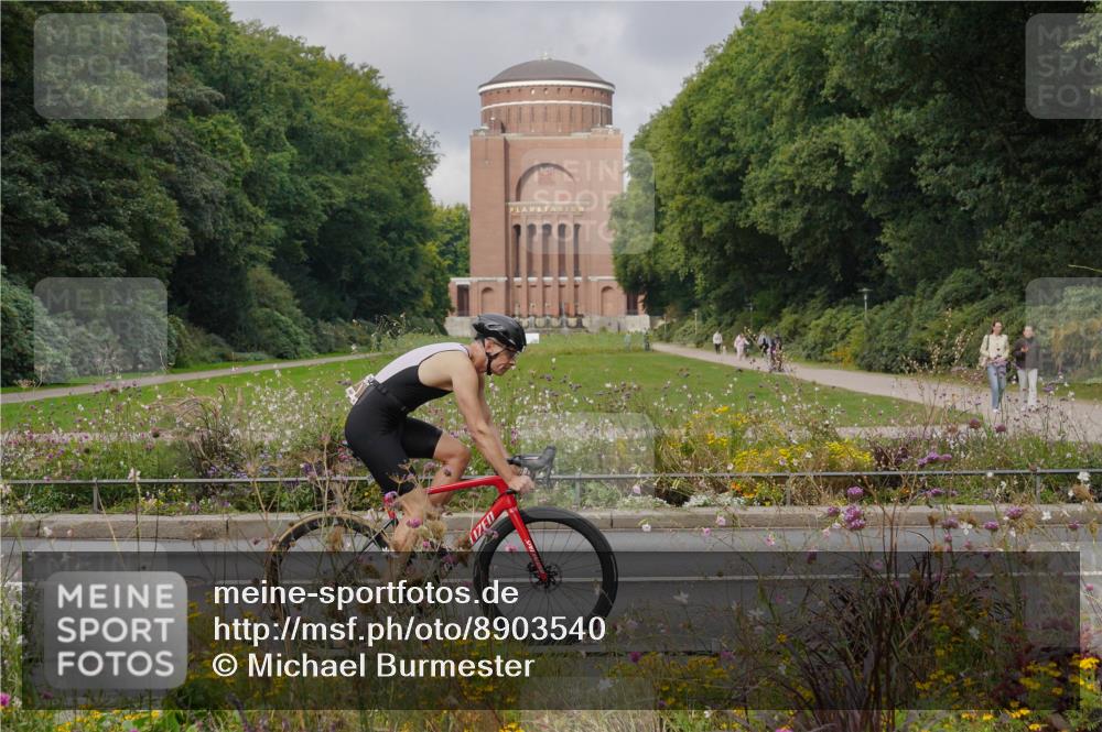 14.09.2025 - Stadtparktriathlon Michael Burmester http://msf.ph/oto/8903540 14.09.2025 10:38:20 Radfahren 705, 750, 759, 763, 799, 800 meine-sportfotos.de