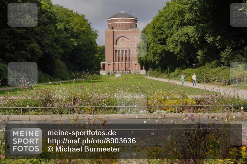 14.09.2025 - Stadtparktriathlon Michael Burmester http://msf.ph/oto/8903636 14.09.2025 10:41:21 Radfahren 728, 791, 793 meine-sportfotos.de
