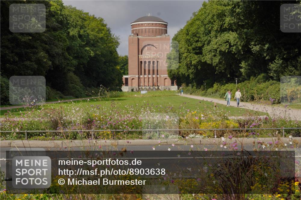 14.09.2025 - Stadtparktriathlon Michael Burmester http://msf.ph/oto/8903638 14.09.2025 10:41:25 Radfahren 654, 674, 728, 793 meine-sportfotos.de