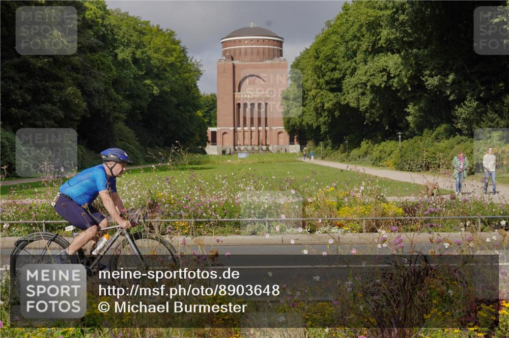 14.09.2025 - Stadtparktriathlon Michael Burmester http://msf.ph/oto/8903648 14.09.2025 10:41:37 Radfahren 654, 681, 698, 716, 744, 749, 755 meine-sportfotos.de