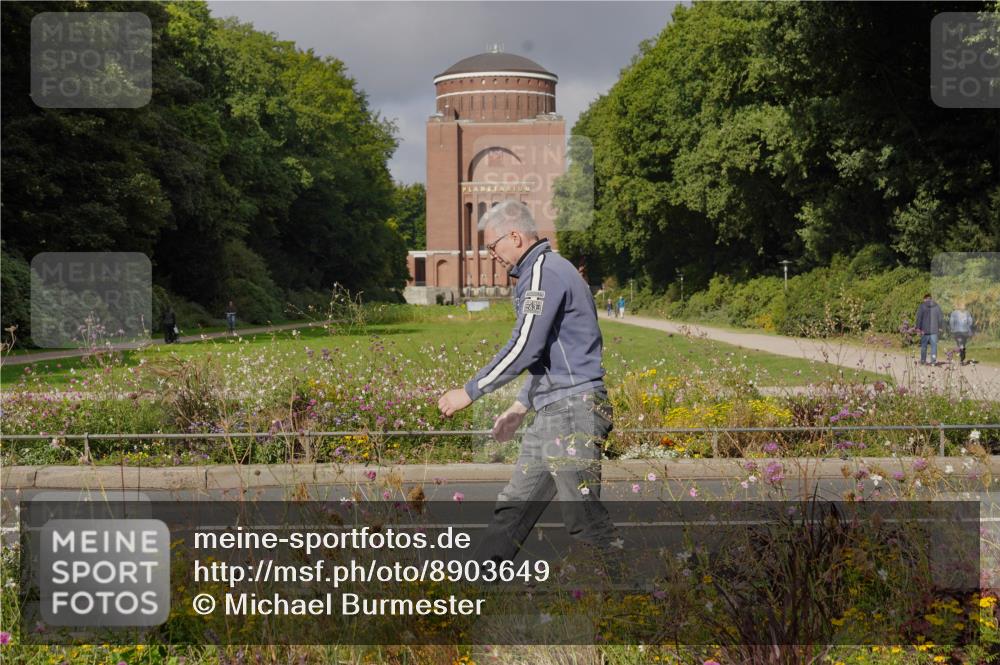 14.09.2025 - Stadtparktriathlon Michael Burmester http://msf.ph/oto/8903649 14.09.2025 10:41:45 Radfahren 683, 716, 755, 760, 774 meine-sportfotos.de