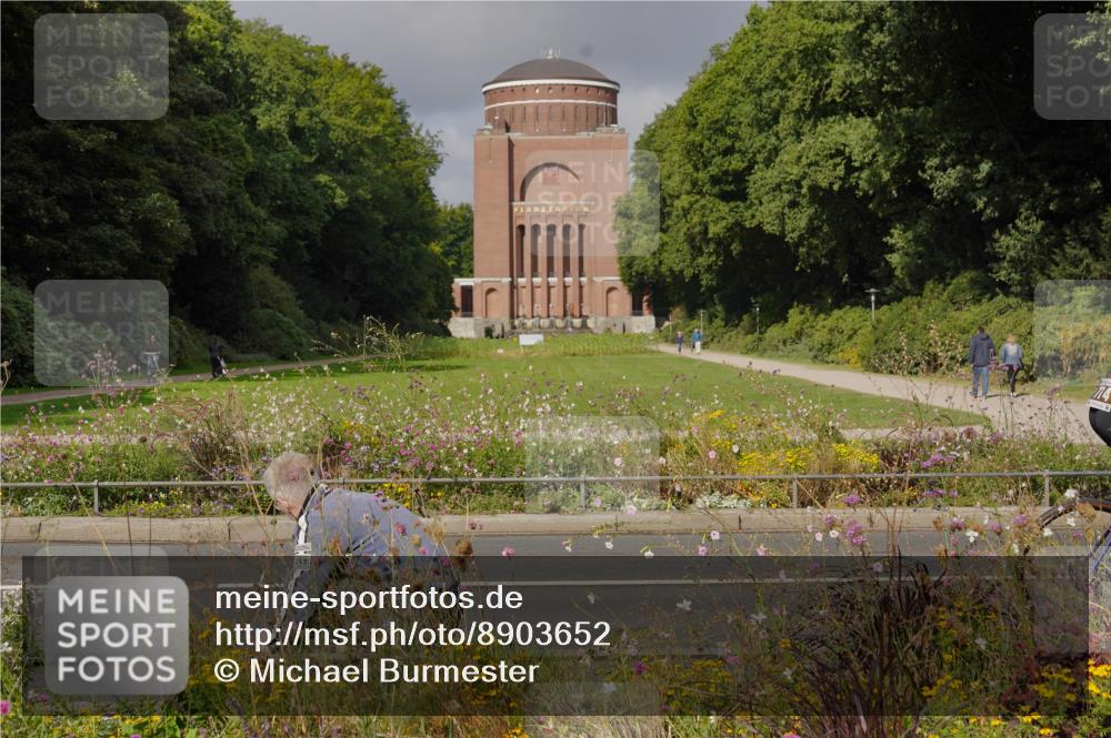 14.09.2025 - Stadtparktriathlon Michael Burmester http://msf.ph/oto/8903652 14.09.2025 10:41:50 Radfahren 638, 683, 760, 774, 820 meine-sportfotos.de