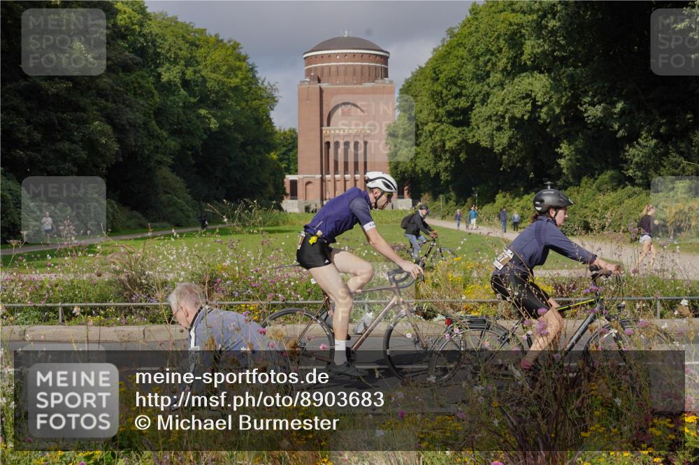 14.09.2025 - Stadtparktriathlon Michael Burmester http://msf.ph/oto/8903683 14.09.2025 10:42:22 Radfahren 599, 628, 657, 676, 692, 754 meine-sportfotos.de