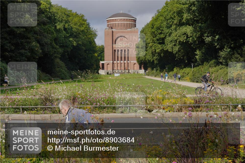 14.09.2025 - Stadtparktriathlon Michael Burmester http://msf.ph/oto/8903684 14.09.2025 10:42:23 Radfahren 599, 628, 657, 676, 692, 754 meine-sportfotos.de