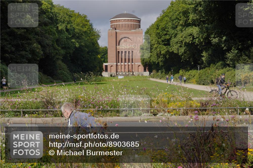 14.09.2025 - Stadtparktriathlon Michael Burmester http://msf.ph/oto/8903685 14.09.2025 10:42:24 Radfahren 599, 628, 657, 676, 692, 754 meine-sportfotos.de