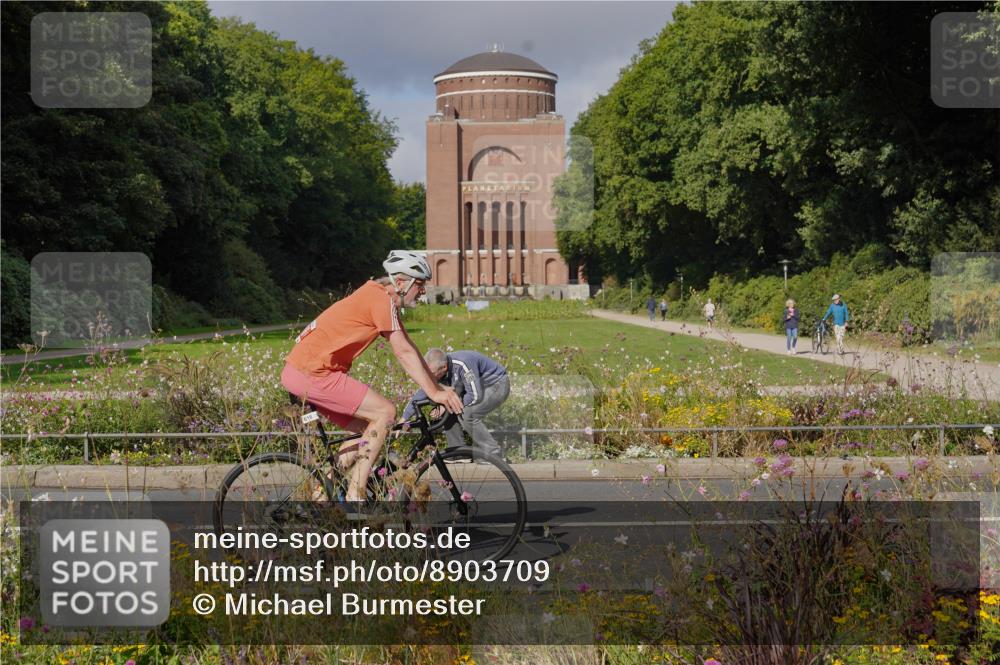 14.09.2025 - Stadtparktriathlon Michael Burmester http://msf.ph/oto/8903709 14.09.2025 10:42:57 Radfahren 601, 659, 710, 767, 772 meine-sportfotos.de