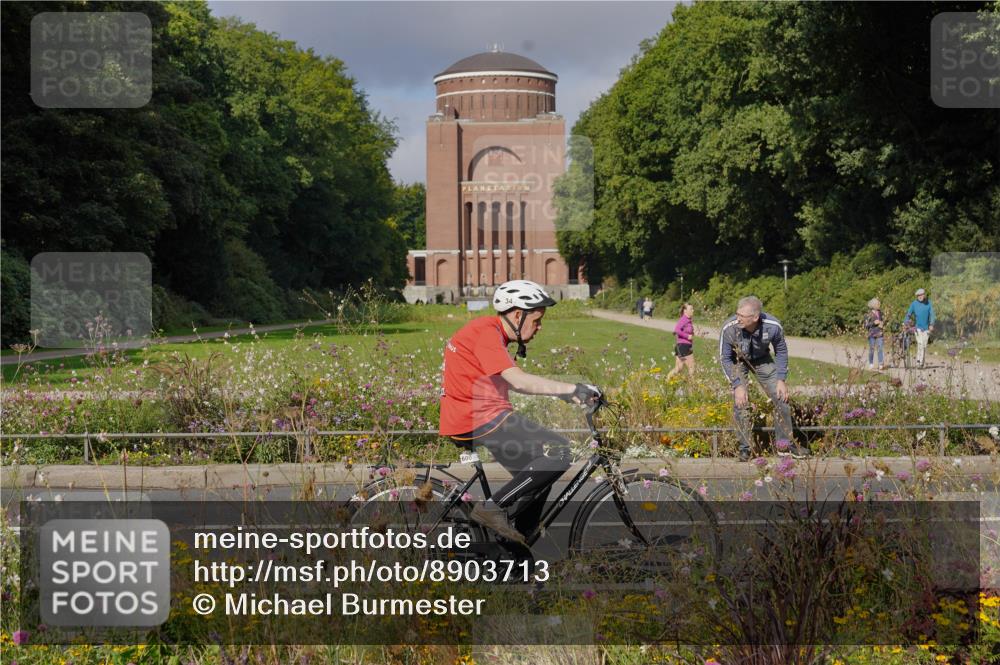 14.09.2025 - Stadtparktriathlon Michael Burmester http://msf.ph/oto/8903713 14.09.2025 10:43:07 Radfahren 600, 601, 663, 664, 710, 772 meine-sportfotos.de
