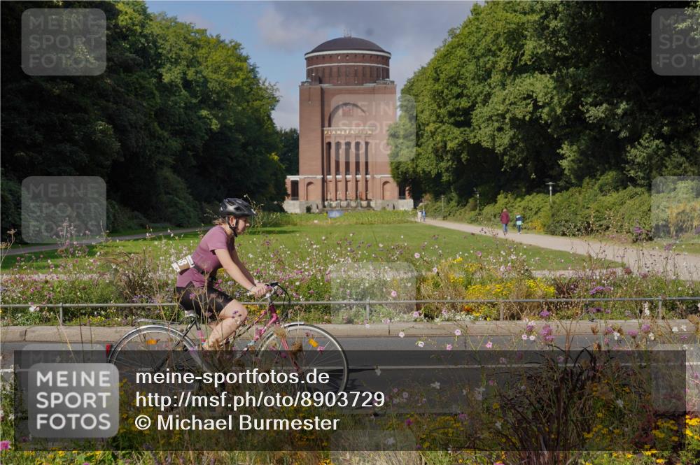 14.09.2025 - Stadtparktriathlon Michael Burmester http://msf.ph/oto/8903729 14.09.2025 10:44:15 Radfahren 582, 661, 668, 718, 763, 775, 782 meine-sportfotos.de