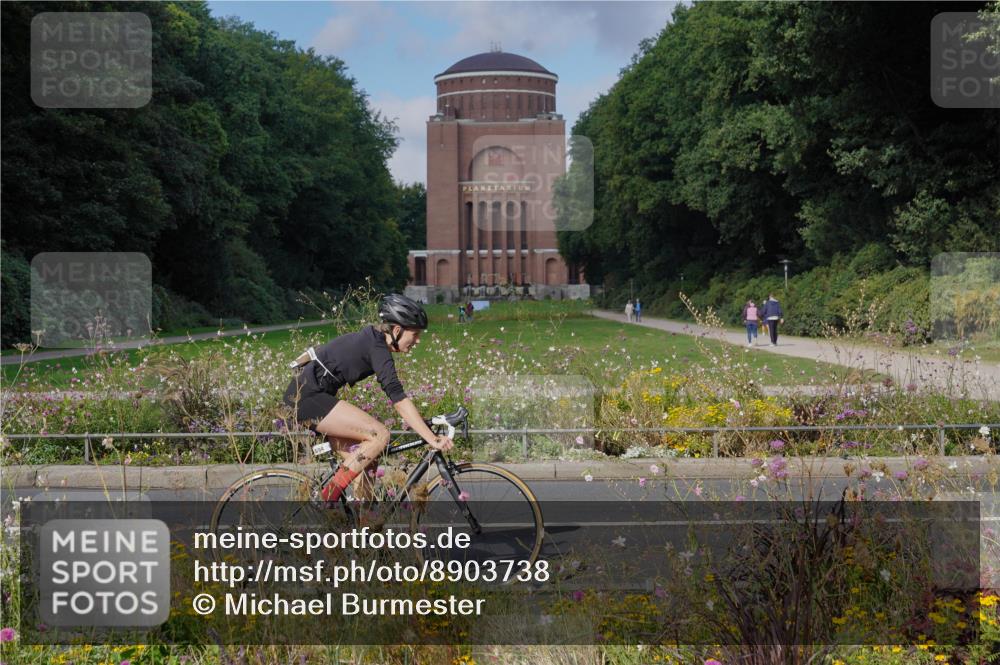 14.09.2025 - Stadtparktriathlon Michael Burmester http://msf.ph/oto/8903738 14.09.2025 10:44:48 Radfahren 631, 694, 743, 750, 785, 813 meine-sportfotos.de