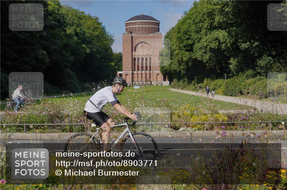 14.09.2025 - Stadtparktriathlon Michael Burmester http://msf.ph/oto/8903771 14.09.2025 10:46:45 Radfahren 624, 636, 687, 700, 704, 705, 706, 721, 779, 815 meine-sportfotos.de