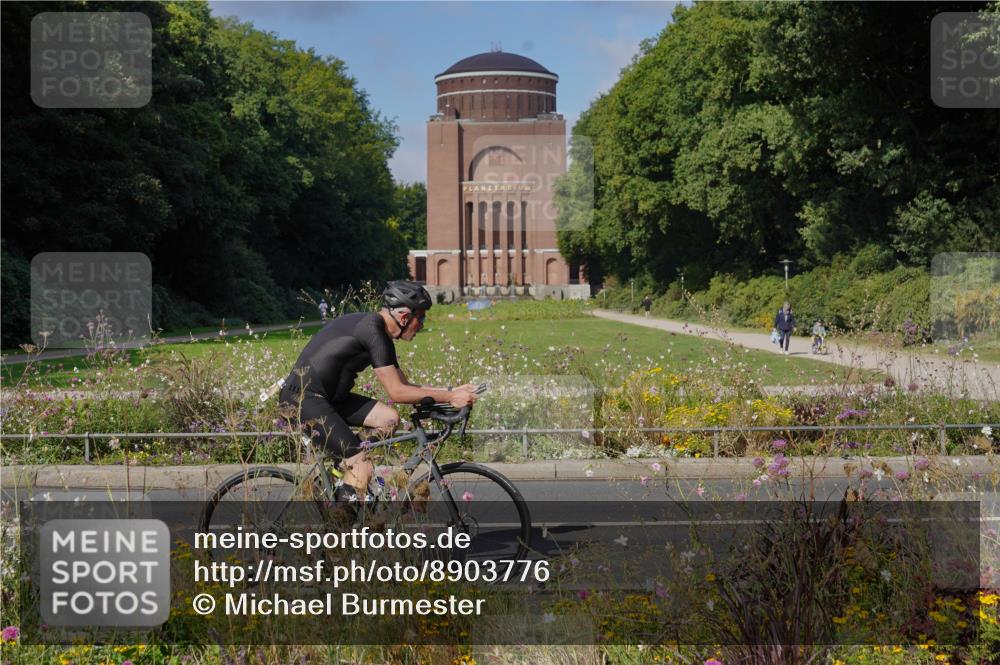 14.09.2025 - Stadtparktriathlon Michael Burmester http://msf.ph/oto/8903776 14.09.2025 10:46:57 Radfahren 699, 732, 756, 815 meine-sportfotos.de