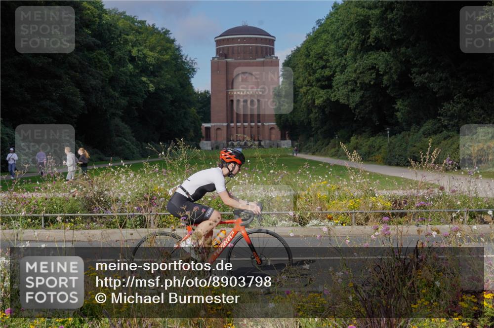 14.09.2025 - Stadtparktriathlon Michael Burmester http://msf.ph/oto/8903798 14.09.2025 10:48:10 Radfahren 647, 662, 665, 728, 740, 749, 765, 777, 792, 796 meine-sportfotos.de
