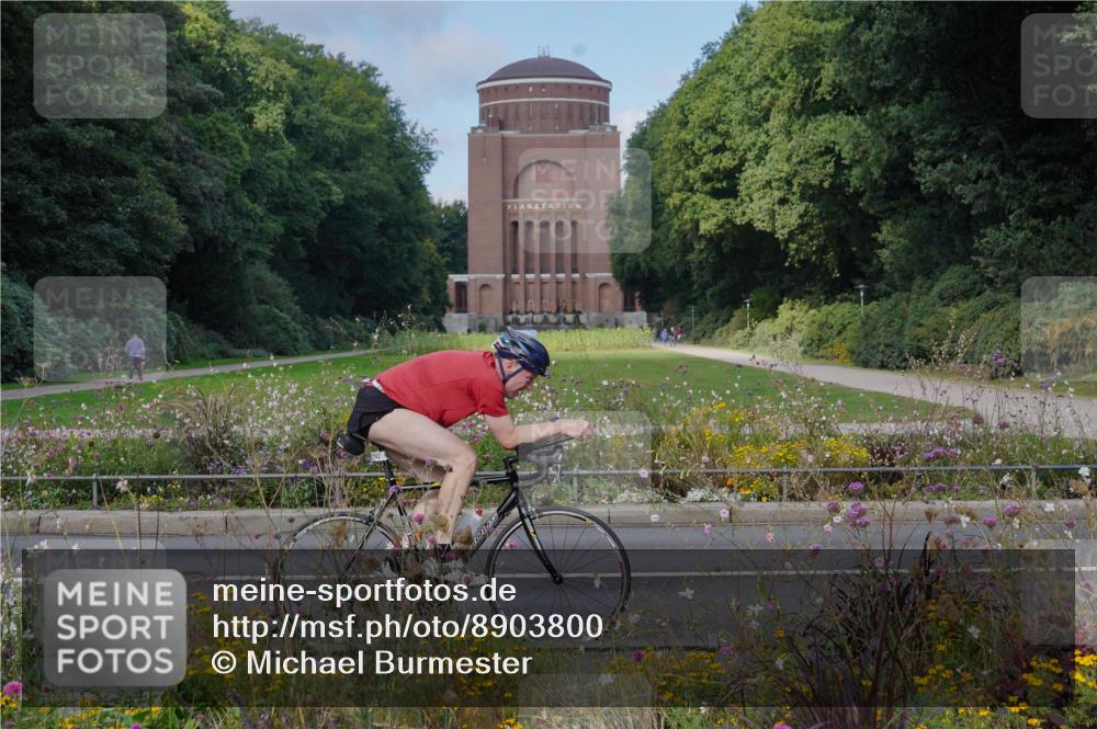 14.09.2025 - Stadtparktriathlon Michael Burmester http://msf.ph/oto/8903800 14.09.2025 10:48:17 Radfahren 776, 792, 796, 803 meine-sportfotos.de