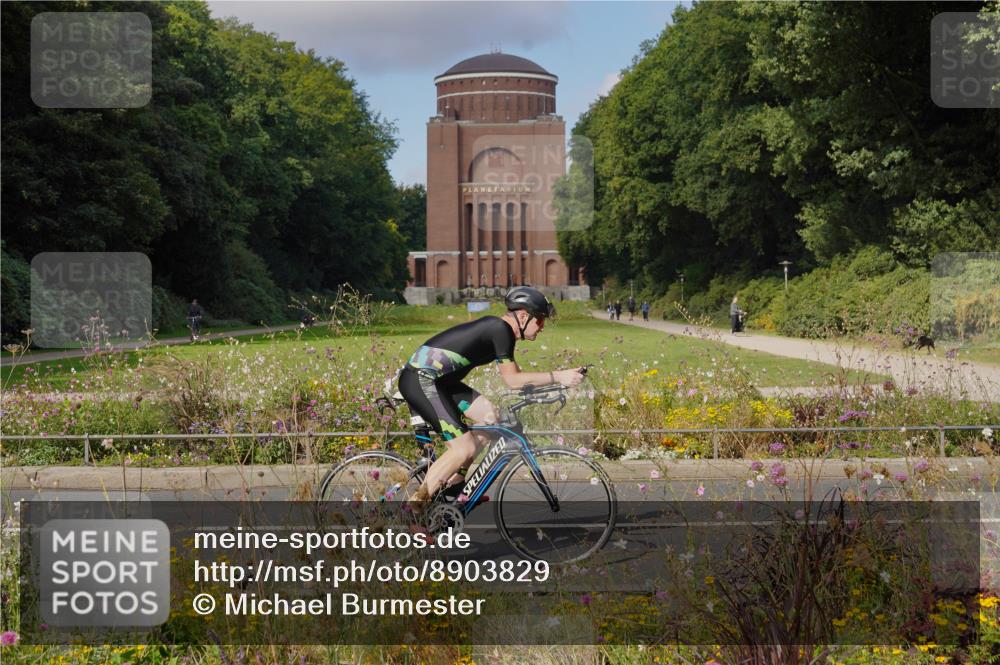 14.09.2025 - Stadtparktriathlon Michael Burmester http://msf.ph/oto/8903829 14.09.2025 10:50:10 Radfahren 681, 692, 764, 783, 788, 798, 811, 817, 820 meine-sportfotos.de