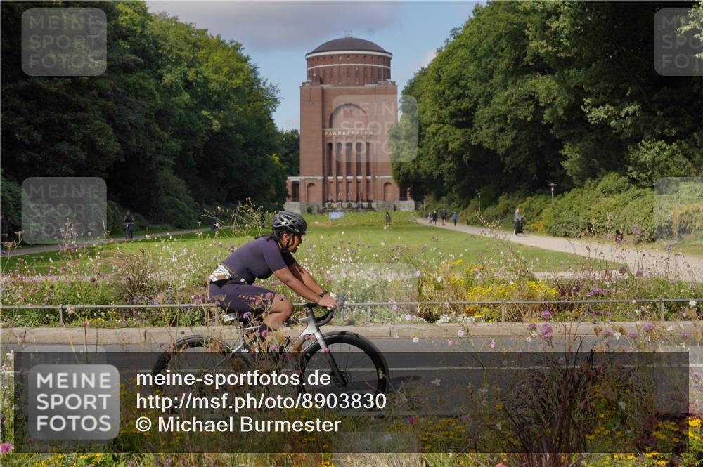 14.09.2025 - Stadtparktriathlon Michael Burmester http://msf.ph/oto/8903830 14.09.2025 10:50:11 Radfahren 681, 692, 764, 783, 788, 798, 811, 817, 820 meine-sportfotos.de