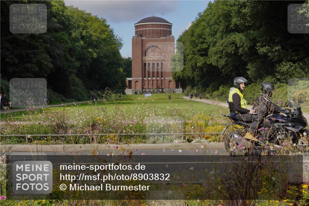 14.09.2025 - Stadtparktriathlon Michael Burmester http://msf.ph/oto/8903832 14.09.2025 10:50:12 Radfahren 681, 692, 764, 783, 788, 798, 811, 817, 820 meine-sportfotos.de