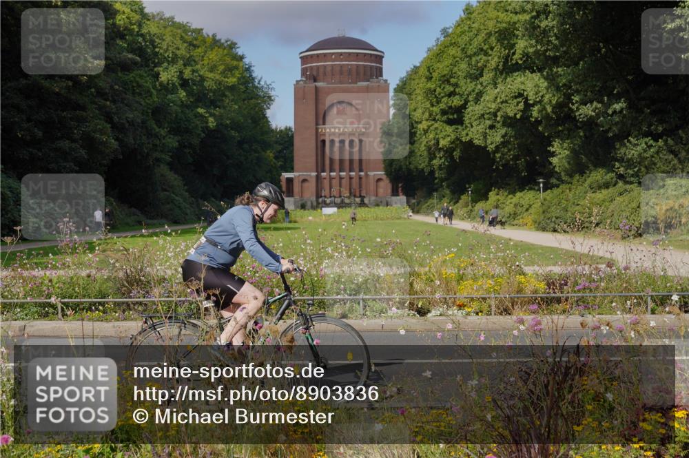 14.09.2025 - Stadtparktriathlon Michael Burmester http://msf.ph/oto/8903836 14.09.2025 10:50:31 Radfahren 676, 683, 698, 710, 739, 763 meine-sportfotos.de