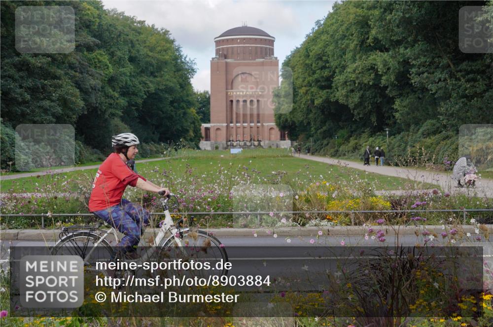 14.09.2025 - Stadtparktriathlon Michael Burmester http://msf.ph/oto/8903884 14.09.2025 10:53:26 Radfahren 628, 639, 648 meine-sportfotos.de