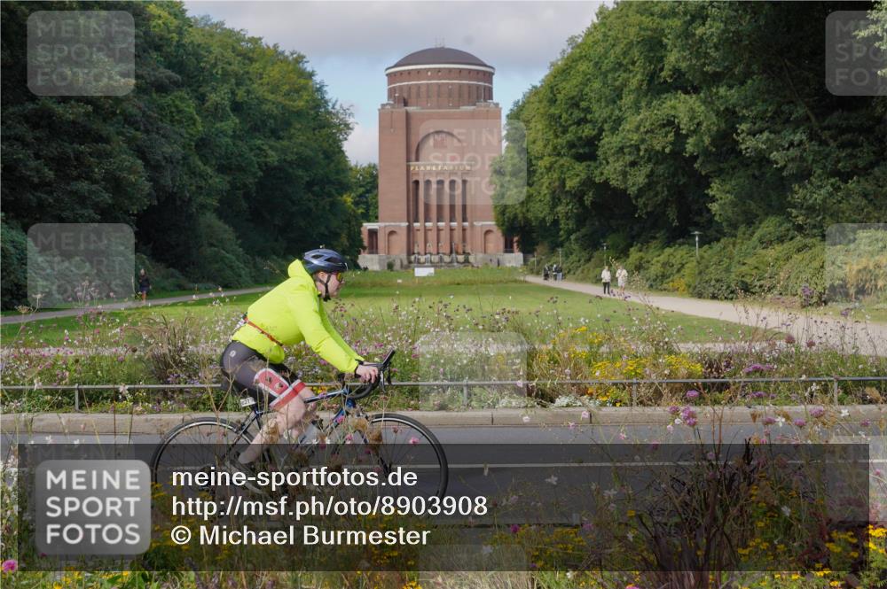 14.09.2025 - Stadtparktriathlon Michael Burmester http://msf.ph/oto/8903908 14.09.2025 10:54:47 Radfahren 627, 636, 702, 728, 732, 736, 780, 787, 790, 825 meine-sportfotos.de