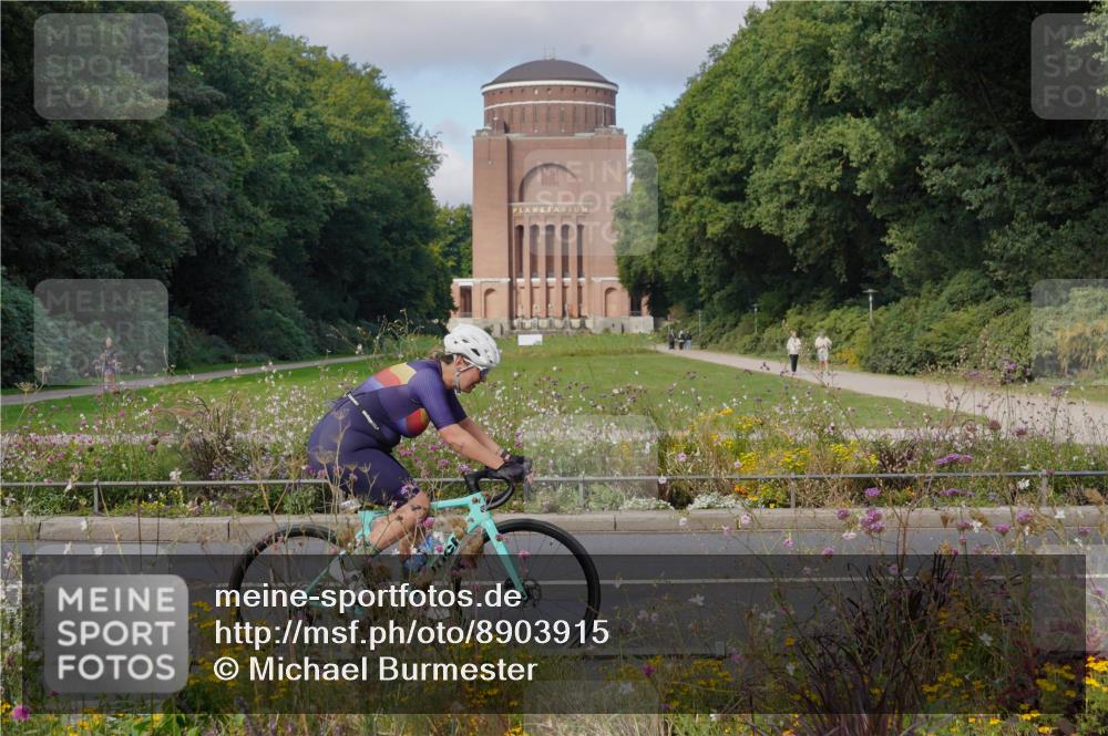14.09.2025 - Stadtparktriathlon Michael Burmester http://msf.ph/oto/8903915 14.09.2025 10:54:55 Radfahren 636, 687, 700, 704, 728, 780, 786, 787, 790, 825, 901 meine-sportfotos.de
