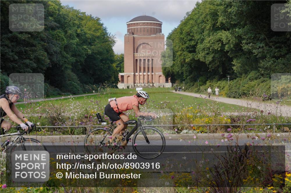 14.09.2025 - Stadtparktriathlon Michael Burmester http://msf.ph/oto/8903916 14.09.2025 10:54:56 Radfahren 636, 687, 700, 704, 728, 780, 786, 787, 790, 825, 901 meine-sportfotos.de