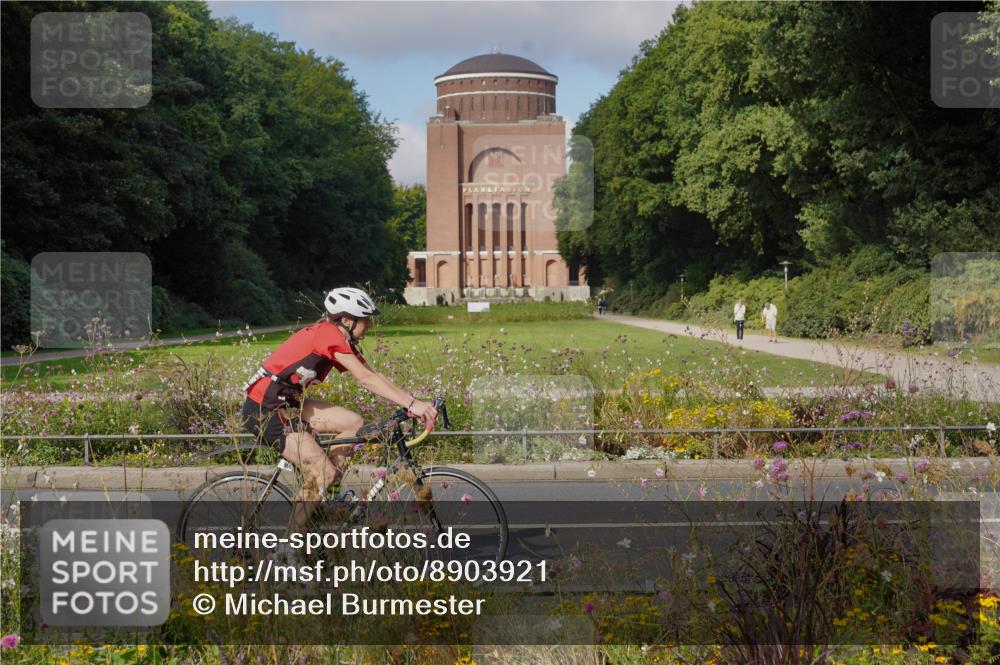 14.09.2025 - Stadtparktriathlon Michael Burmester http://msf.ph/oto/8903921 14.09.2025 10:55:10 Radfahren 632, 686, 699, 705, 721, 729, 769, 847 meine-sportfotos.de