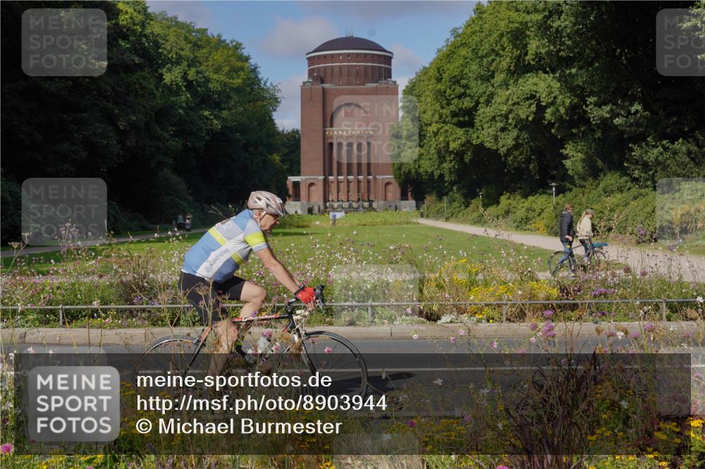 14.09.2025 - Stadtparktriathlon Michael Burmester http://msf.ph/oto/8903944 14.09.2025 10:56:26 Radfahren 645, 756, 760, 763, 802, 803, 888 meine-sportfotos.de