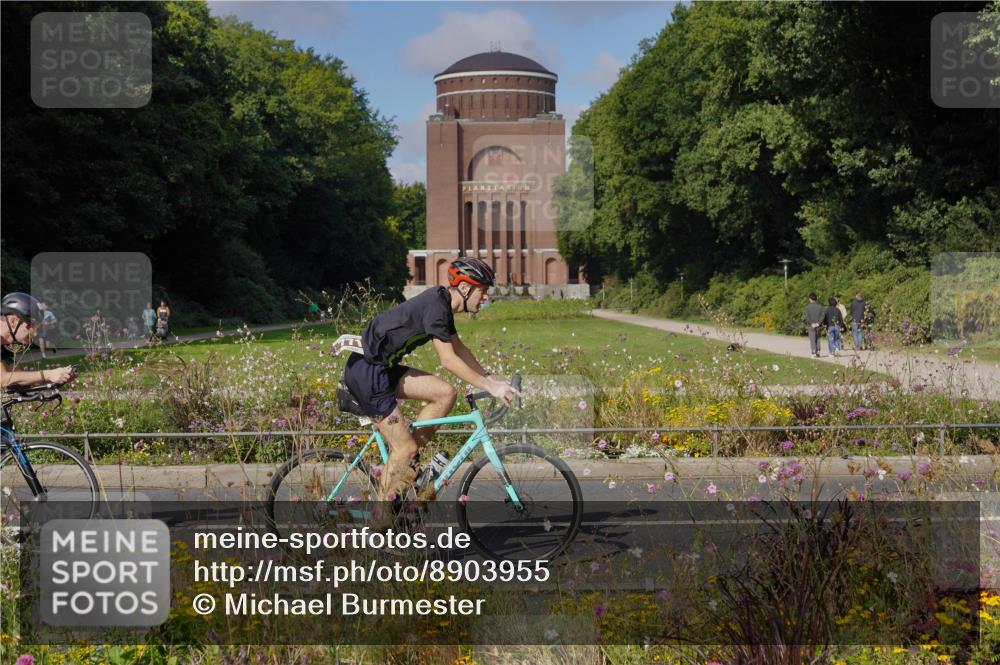 14.09.2025 - Stadtparktriathlon Michael Burmester http://msf.ph/oto/8903955 14.09.2025 10:56:48 Radfahren 697, 746, 755, 764, 767, 771, 776, 783, 788, 796, 807, 811, 817, 914 meine-sportfotos.de