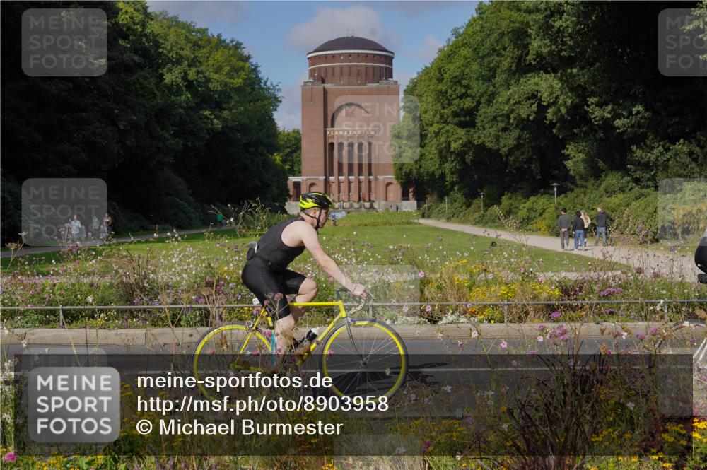 14.09.2025 - Stadtparktriathlon Michael Burmester http://msf.ph/oto/8903958 14.09.2025 10:56:50 Radfahren 697, 746, 755, 764, 767, 771, 776, 783, 796, 807, 811, 817, 914 meine-sportfotos.de