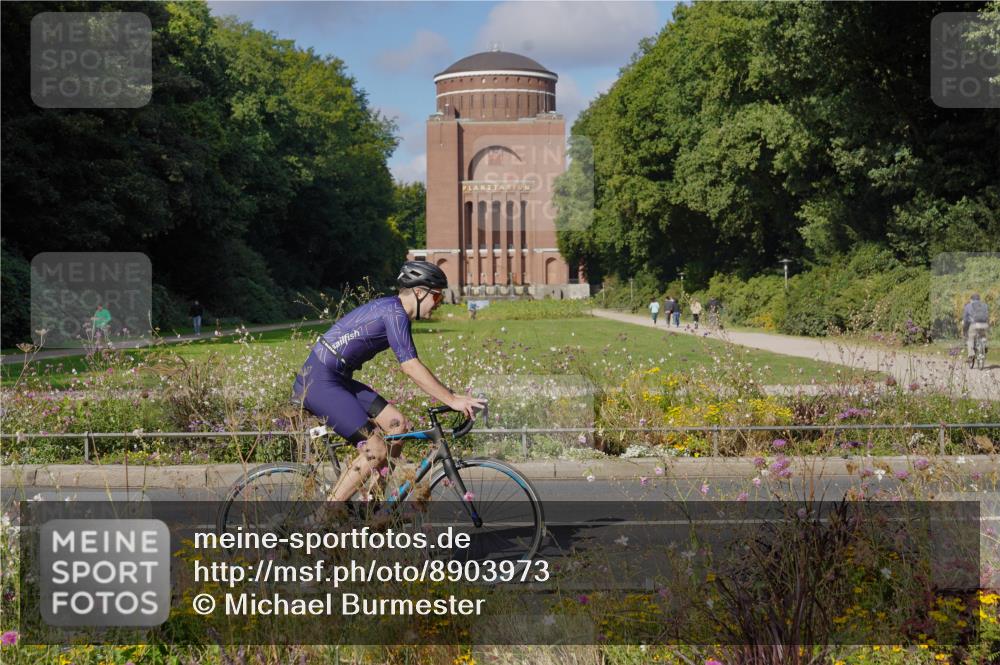 14.09.2025 - Stadtparktriathlon Michael Burmester http://msf.ph/oto/8903973 14.09.2025 10:57:32 Radfahren 638, 753, 777, 827, 833, 867, 905 meine-sportfotos.de