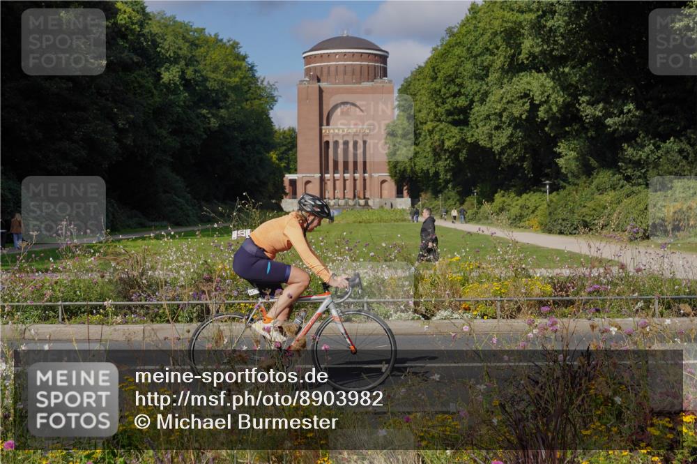 14.09.2025 - Stadtparktriathlon Michael Burmester http://msf.ph/oto/8903982 14.09.2025 10:58:00 Radfahren 637, 737, 791, 816, 826, 836, 841, 853 meine-sportfotos.de