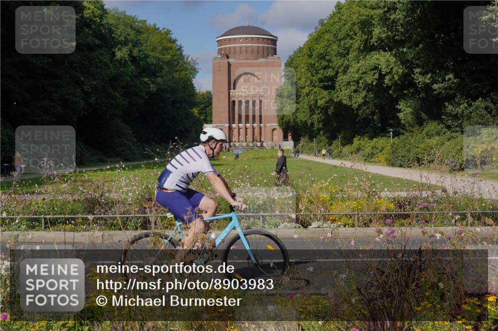 14.09.2025 - Stadtparktriathlon Michael Burmester http://msf.ph/oto/8903983 14.09.2025 10:58:01 Radfahren 637, 791, 816, 826, 836, 853 meine-sportfotos.de