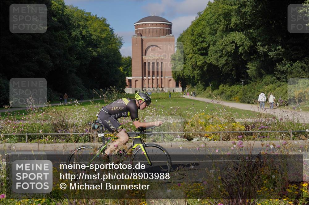 14.09.2025 - Stadtparktriathlon Michael Burmester http://msf.ph/oto/8903988 14.09.2025 10:58:24 Radfahren 692, 820, 835, 846, 848, 852, 859, 861, 872, 898, 919 meine-sportfotos.de