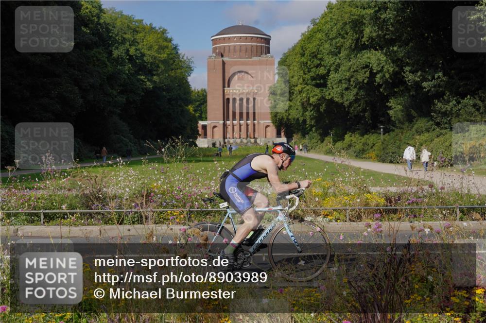14.09.2025 - Stadtparktriathlon Michael Burmester http://msf.ph/oto/8903989 14.09.2025 10:58:24 Radfahren 692, 820, 835, 846, 848, 852, 859, 861, 872, 898, 919 meine-sportfotos.de