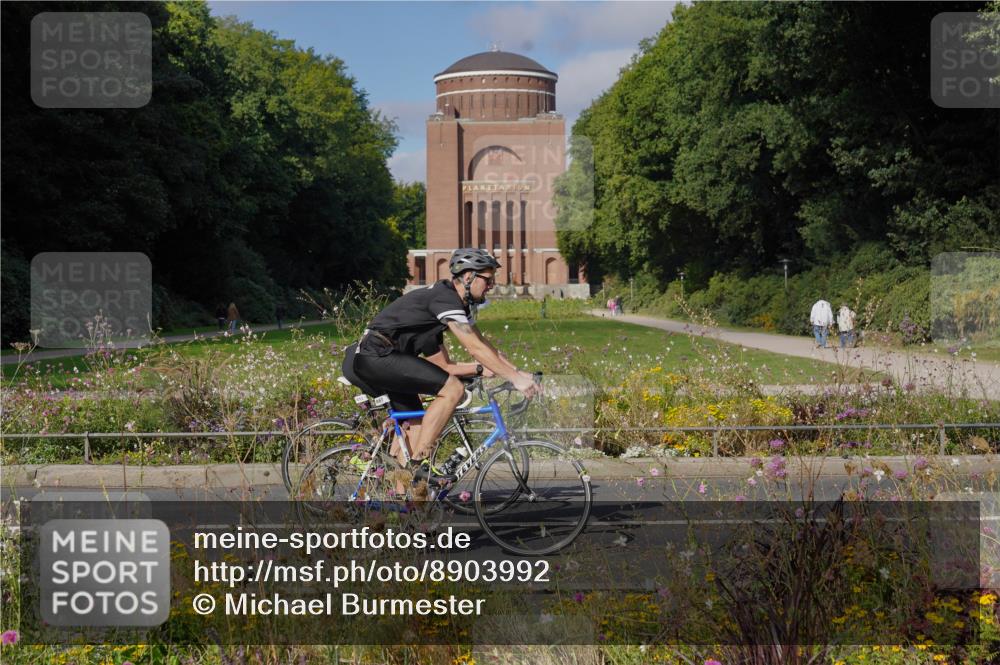 14.09.2025 - Stadtparktriathlon Michael Burmester http://msf.ph/oto/8903992 14.09.2025 10:58:28 Radfahren 820, 821, 835, 846, 848, 852, 859, 861, 872, 898, 919 meine-sportfotos.de