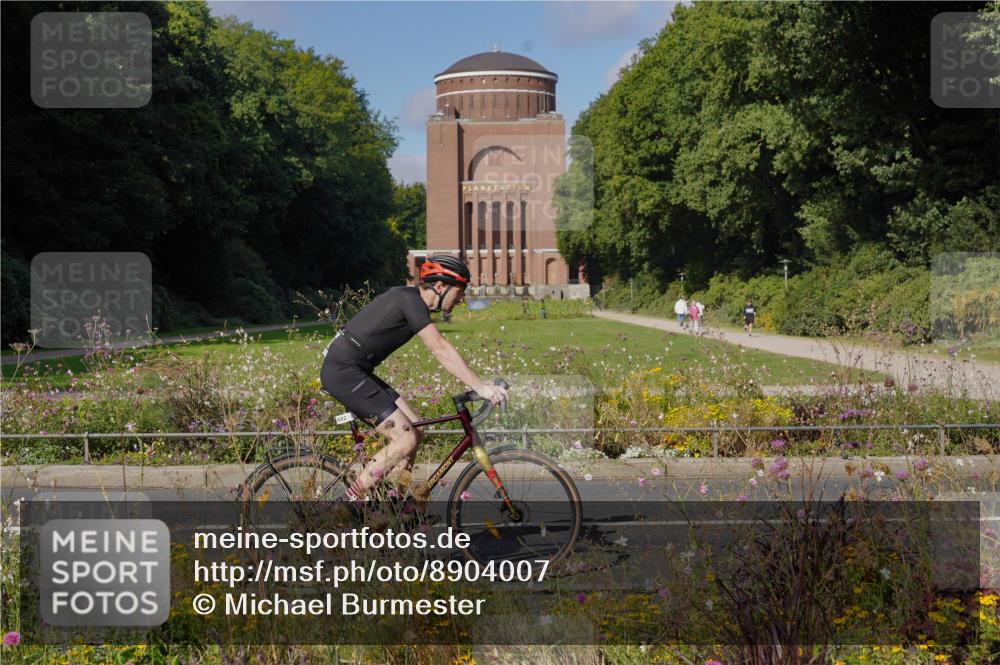 14.09.2025 - Stadtparktriathlon Michael Burmester http://msf.ph/oto/8904007 14.09.2025 10:59:06 Radfahren 683, 727, 739, 743, 759, 799, 862, 873, 882, 920 meine-sportfotos.de