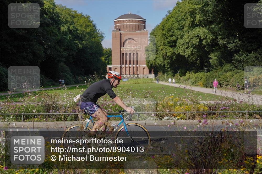 14.09.2025 - Stadtparktriathlon Michael Burmester http://msf.ph/oto/8904013 14.09.2025 10:59:23 Radfahren 748, 752, 775, 800, 813, 886, 889 meine-sportfotos.de