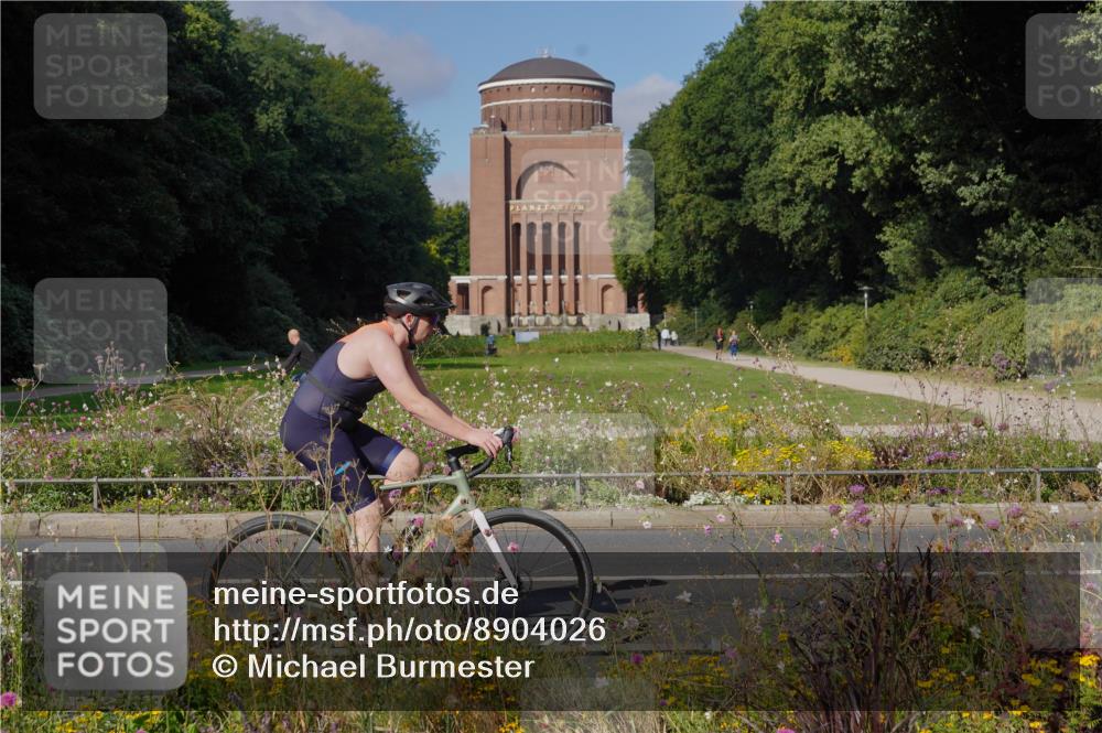 14.09.2025 - Stadtparktriathlon Michael Burmester http://msf.ph/oto/8904026 14.09.2025 11:00:09 Radfahren 678, 723, 839, 858, 874, 894 meine-sportfotos.de