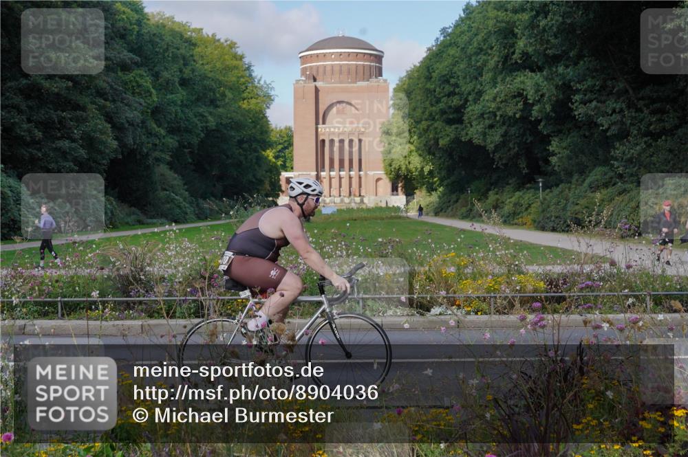 14.09.2025 - Stadtparktriathlon Michael Burmester http://msf.ph/oto/8904036 14.09.2025 11:00:44 Radfahren 643, 716, 724, 730, 735, 793, 805, 838, 865, 870, 918, 921 meine-sportfotos.de