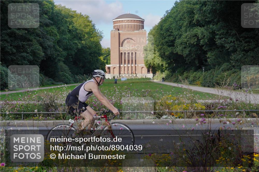 14.09.2025 - Stadtparktriathlon Michael Burmester http://msf.ph/oto/8904039 14.09.2025 11:00:47 Radfahren 716, 724, 730, 735, 793, 805, 865, 870, 918 meine-sportfotos.de