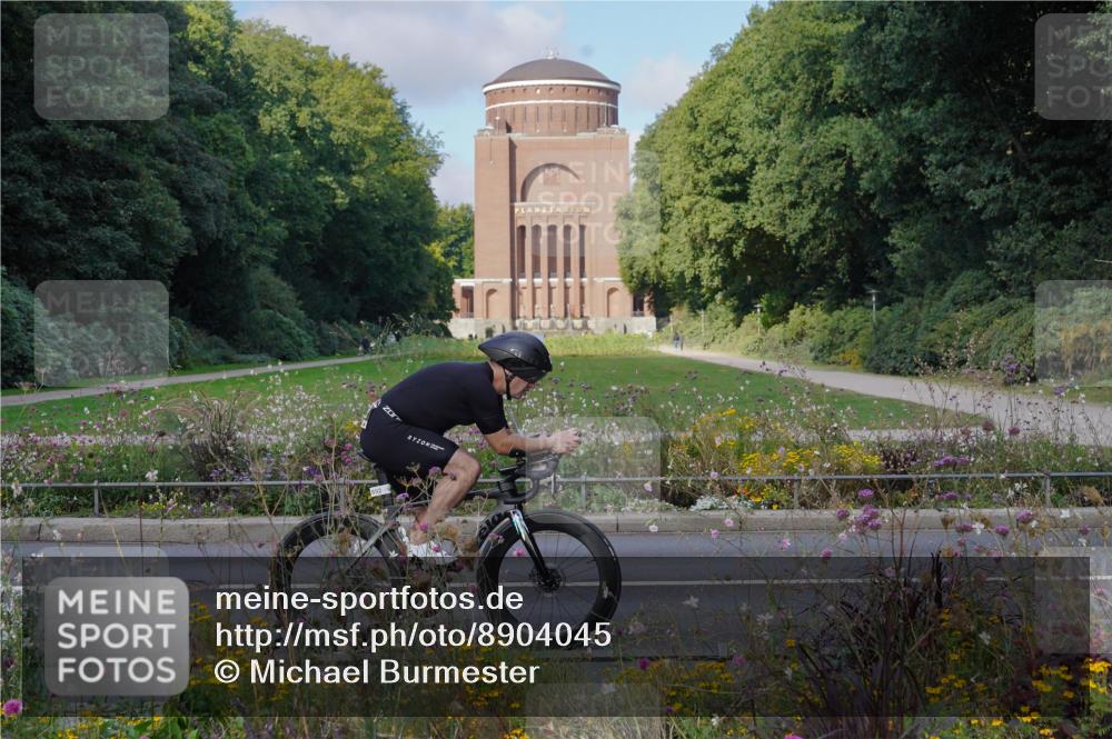 14.09.2025 - Stadtparktriathlon Michael Burmester http://msf.ph/oto/8904045 14.09.2025 11:01:01 Radfahren 797, 825, 843, 892, 895 meine-sportfotos.de