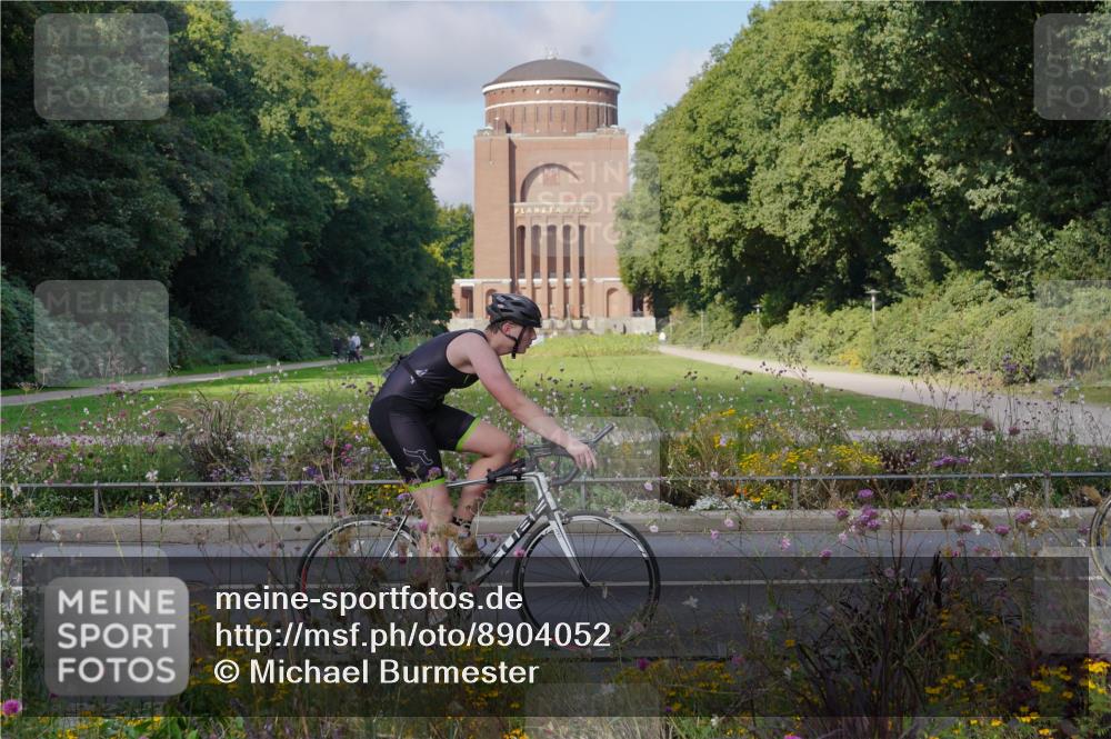 14.09.2025 - Stadtparktriathlon Michael Burmester http://msf.ph/oto/8904052 14.09.2025 11:01:19 Radfahren 749, 766, 808, 876, 902 meine-sportfotos.de