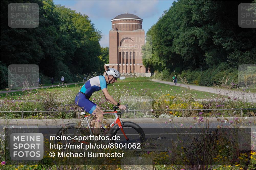 14.09.2025 - Stadtparktriathlon Michael Burmester http://msf.ph/oto/8904062 14.09.2025 11:01:50 Radfahren 663, 770, 787, 815, 823 meine-sportfotos.de