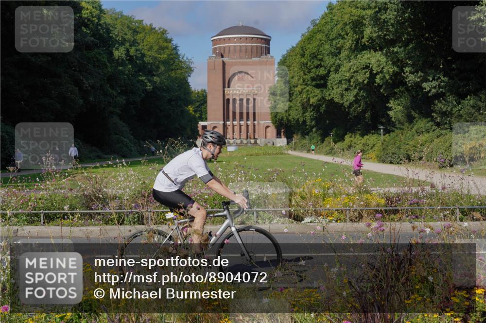 14.09.2025 - Stadtparktriathlon Michael Burmester http://msf.ph/oto/8904072 14.09.2025 11:02:06 Radfahren 736, 779, 780, 790, 822, 842, 868, 875, 900 meine-sportfotos.de