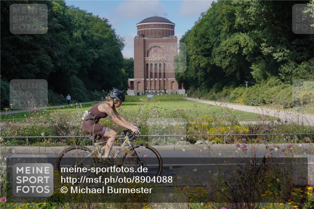 14.09.2025 - Stadtparktriathlon Michael Burmester http://msf.ph/oto/8904088 14.09.2025 11:03:11 Radfahren 646, 708, 849, 877, 888 meine-sportfotos.de