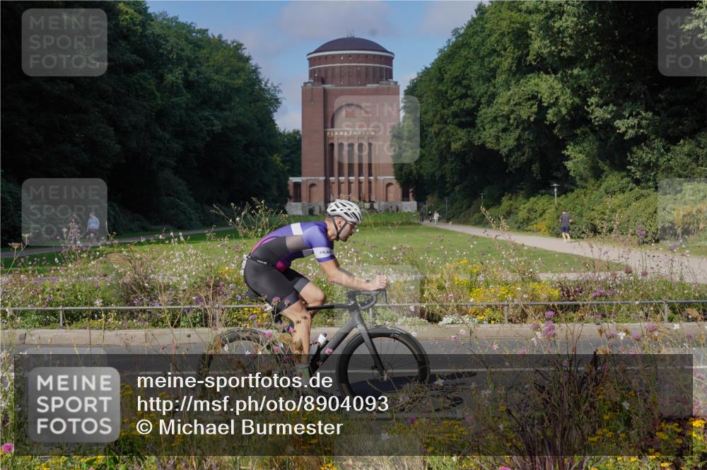 14.09.2025 - Stadtparktriathlon Michael Burmester http://msf.ph/oto/8904093 14.09.2025 11:03:24 Radfahren 657, 764, 782, 783, 788, 811, 849 meine-sportfotos.de